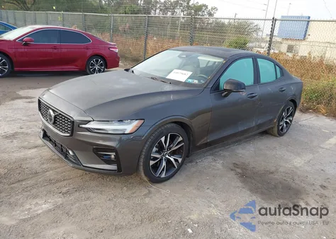 2024 Volvo S60 B5 Core Dark Theme из США, поврежденный, VIN 7JRL12FK2RG325172